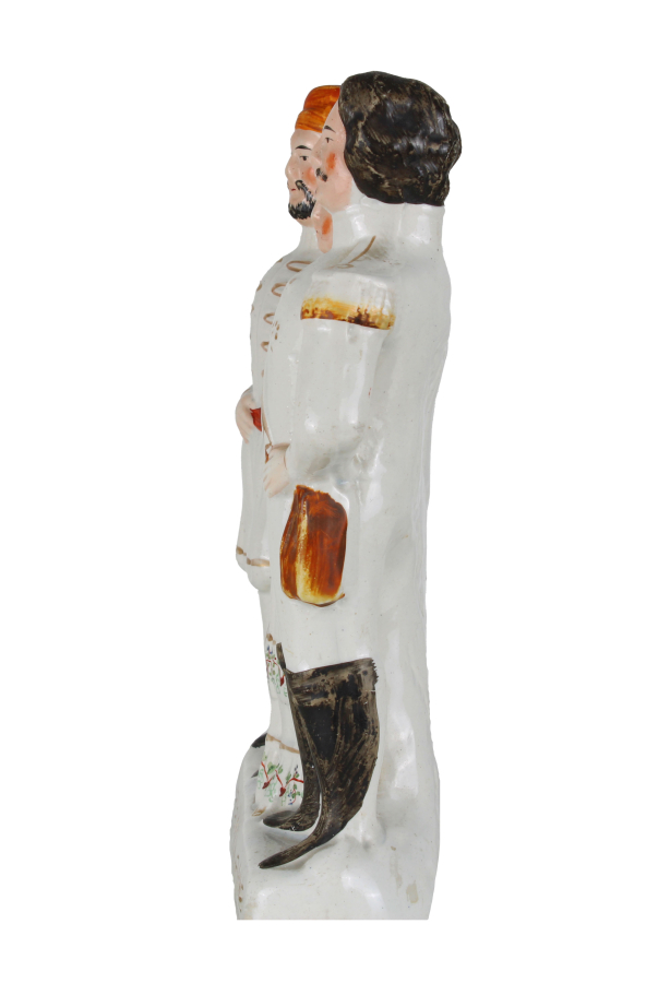 Porcelain statue commemorating a meeting between Turkey, France and England